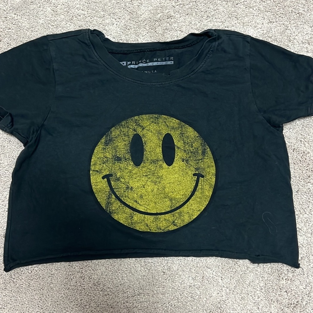 Bundle of Prince Peter crop tops - Picture 3 of 6